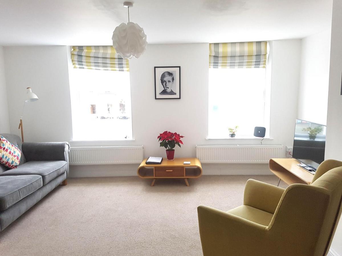 Warwick Market Place Apartment ภายนอก รูปภาพ